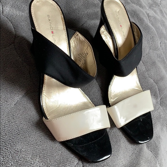 Bandolino patten leather heel wedges, white strap - Picture 2 of 7